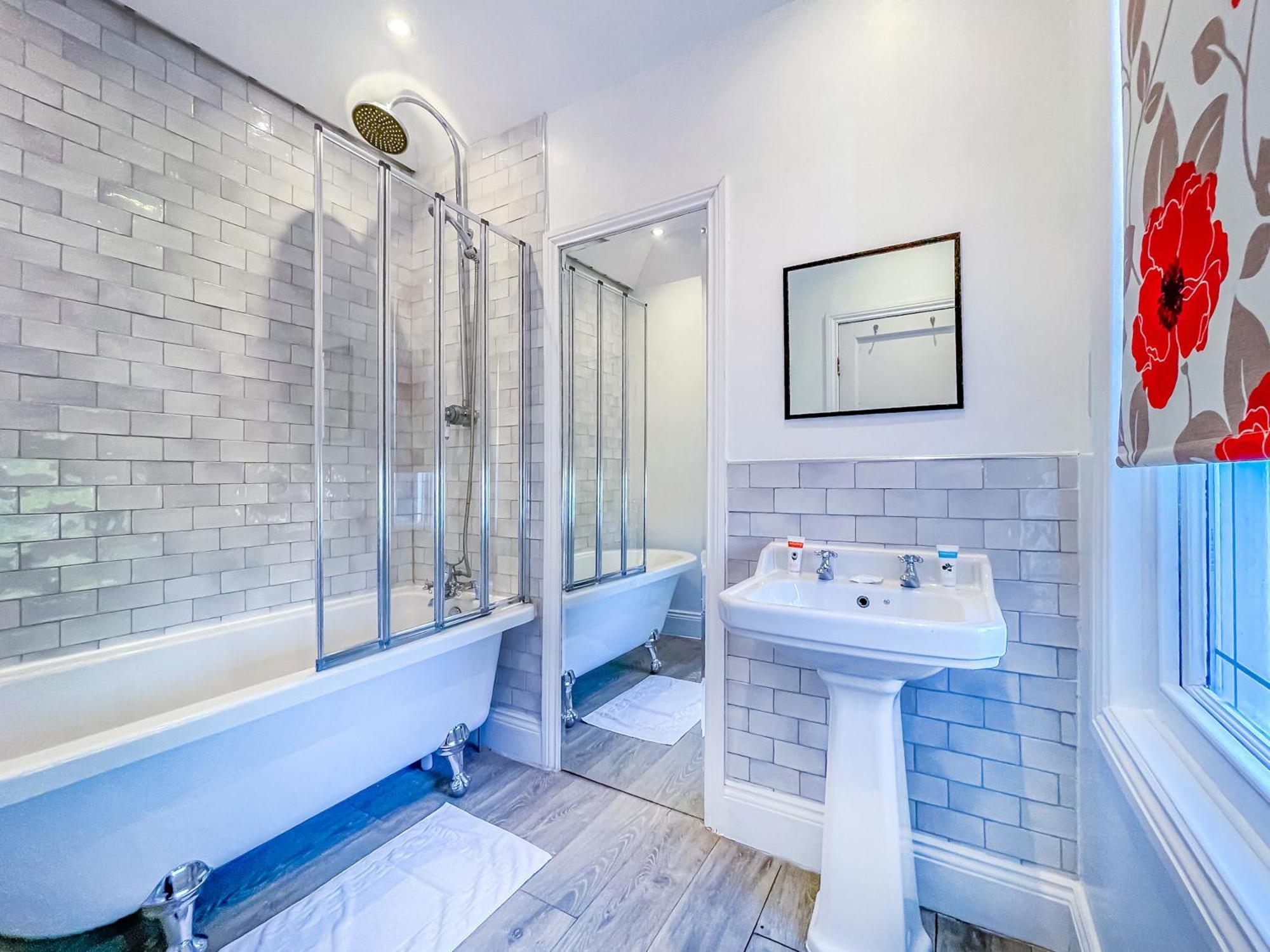 *Rf9Bc* For Your Most Relaxed & Cosy Stay + Free Parking + Free Fast Wifi * 리즈 외부 사진